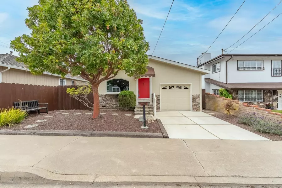 514 7th ST, Pacific Grove, CA 93950