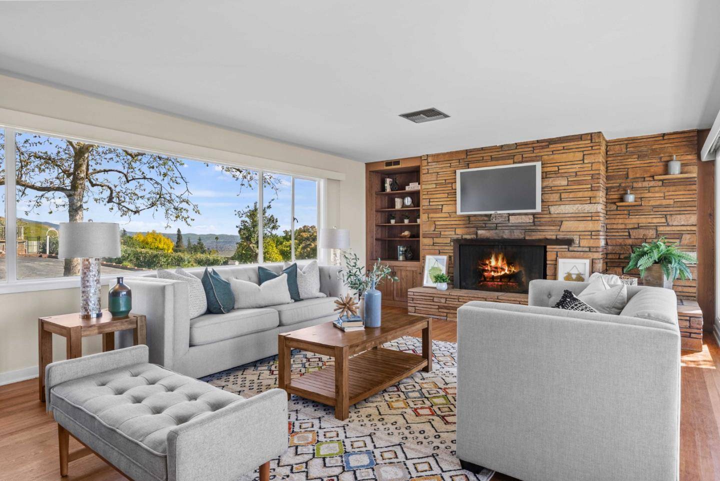 San Jose, CA 95127,15865 Siesta Vista DR