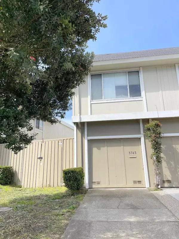 South San Francisco, CA 94080,3743 Radburn DR