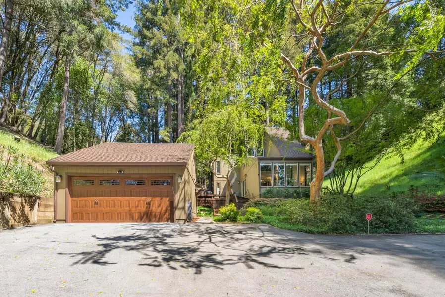 5015 Wildberry LN, Soquel, CA 95073