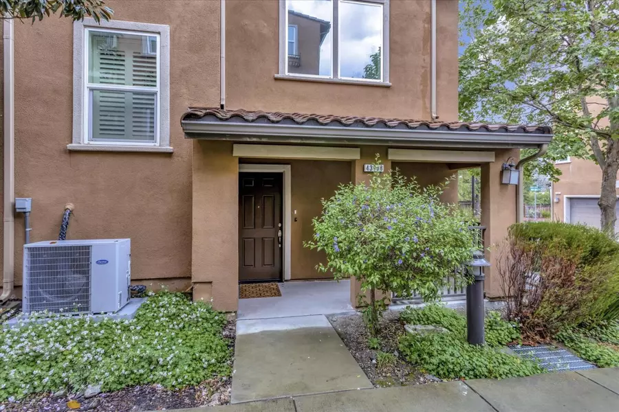 43908 Paso Cedro CMN, Fremont, CA 94539