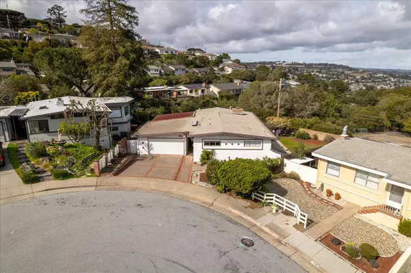 San Mateo, CA 94403,542 La Casa AVE