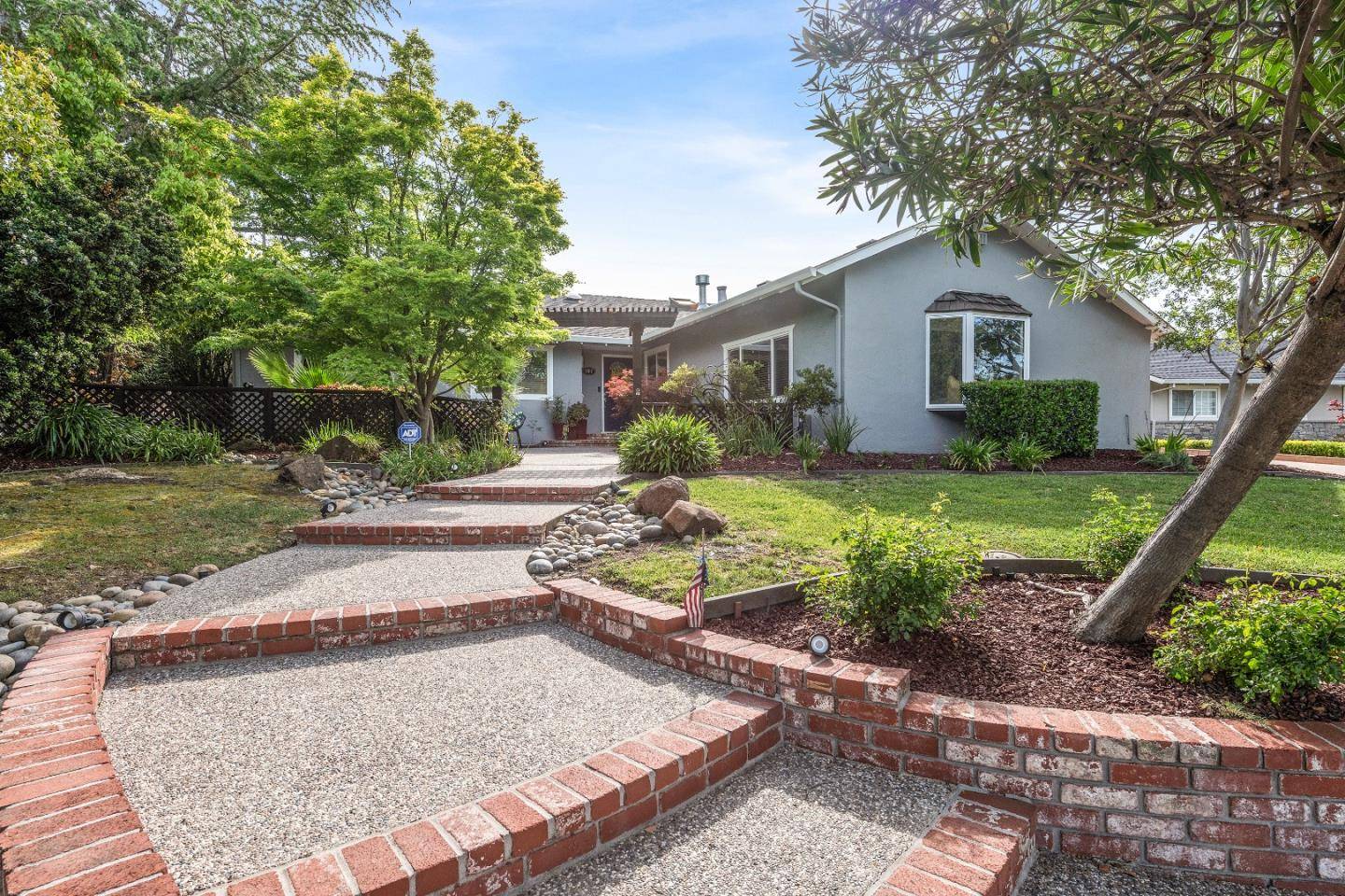 Los Gatos, CA 95032,107 Belwood GTWY