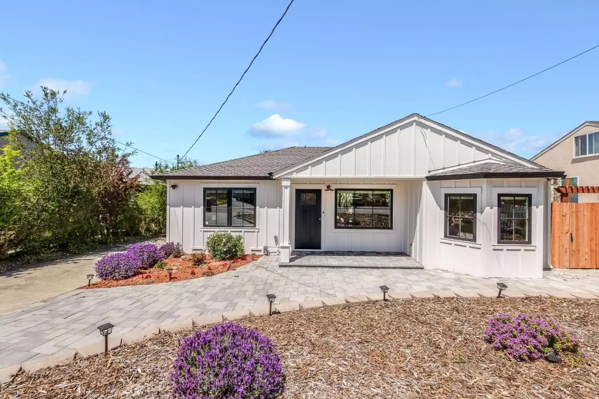 Redwood City, CA 94062,26 W Summit DR