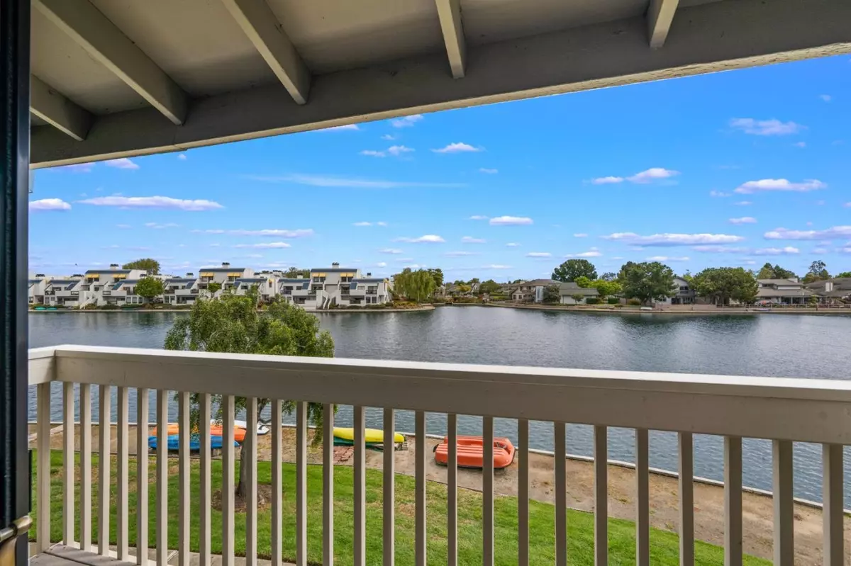 Foster City, CA 94404,805 Juno LN