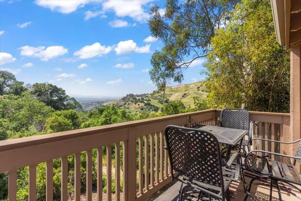 93 La Quinta DR, San Jose, CA 95127