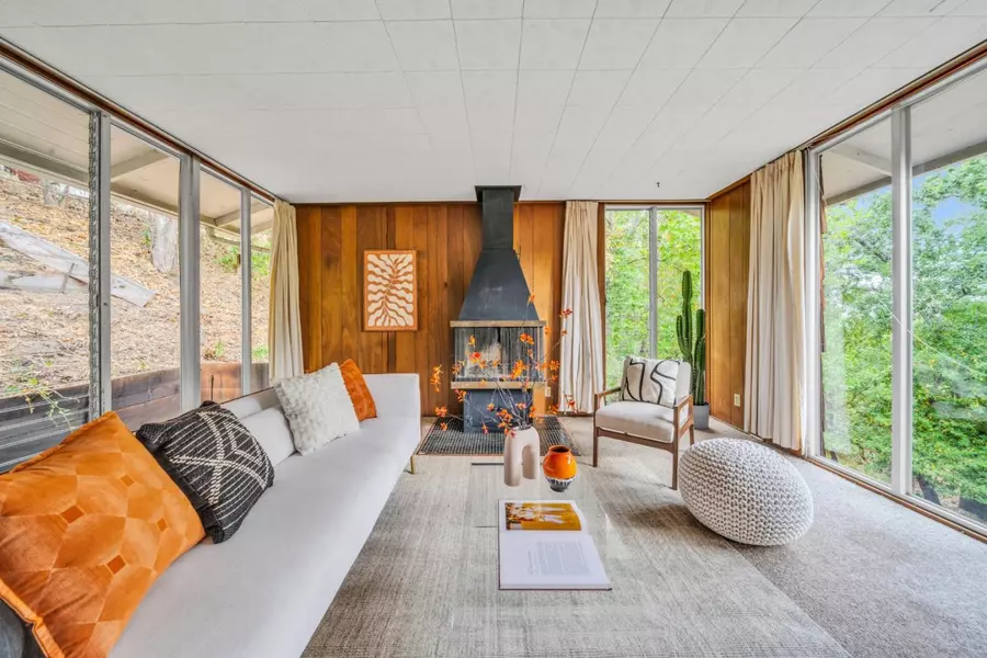 103 El Nido RD, Portola Valley, CA 94028