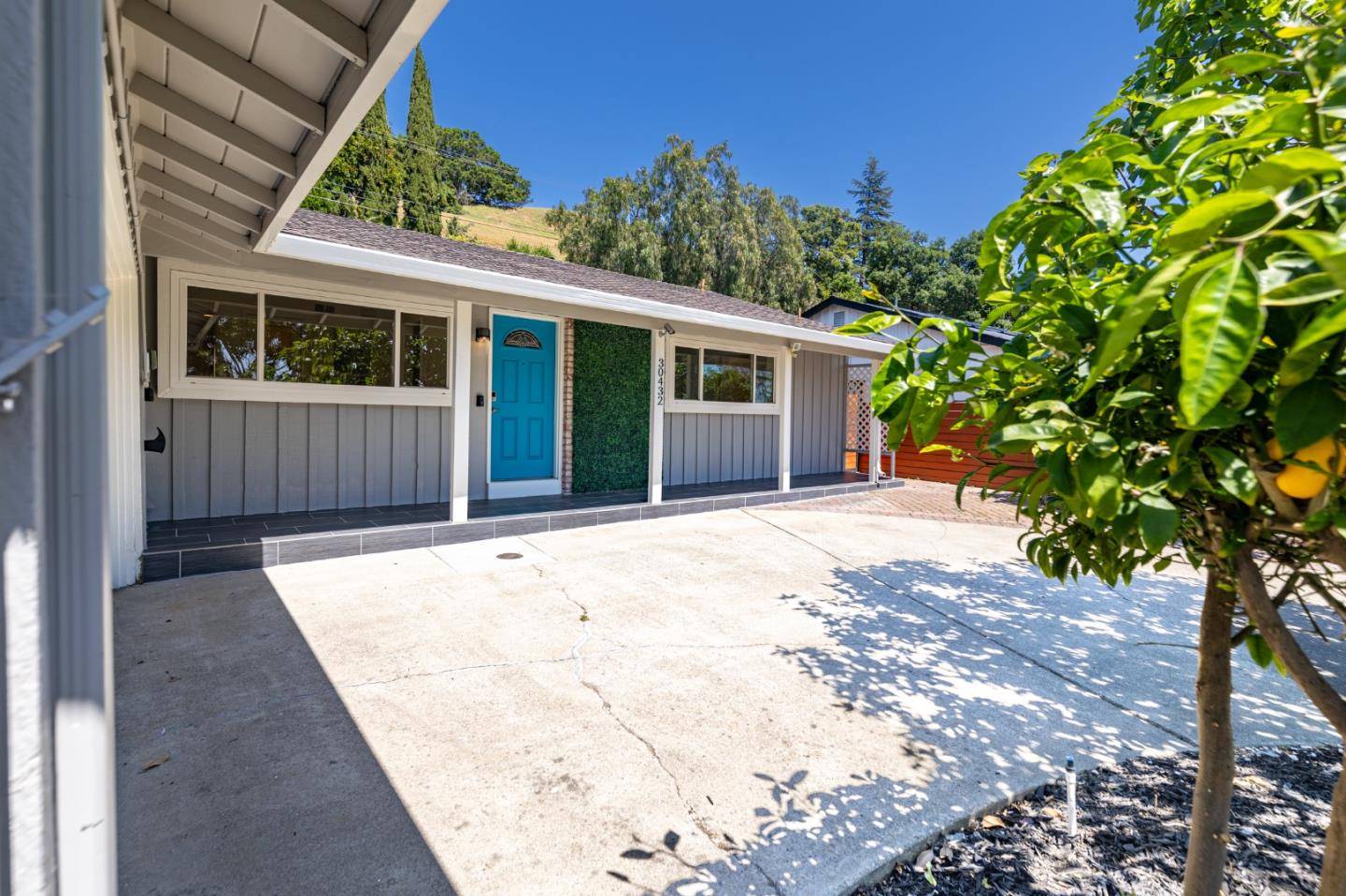 Hayward, CA 94544,30432 Treeview ST