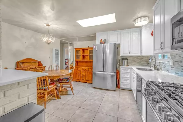 Salinas, CA 93906,387 Mendocino DR