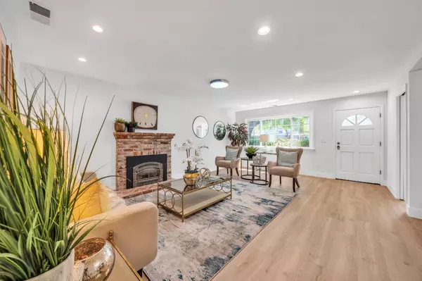 Belmont, CA 94002,404 Hiller ST