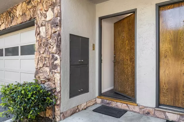 Burlingame, CA 94010,33 Park RD 12