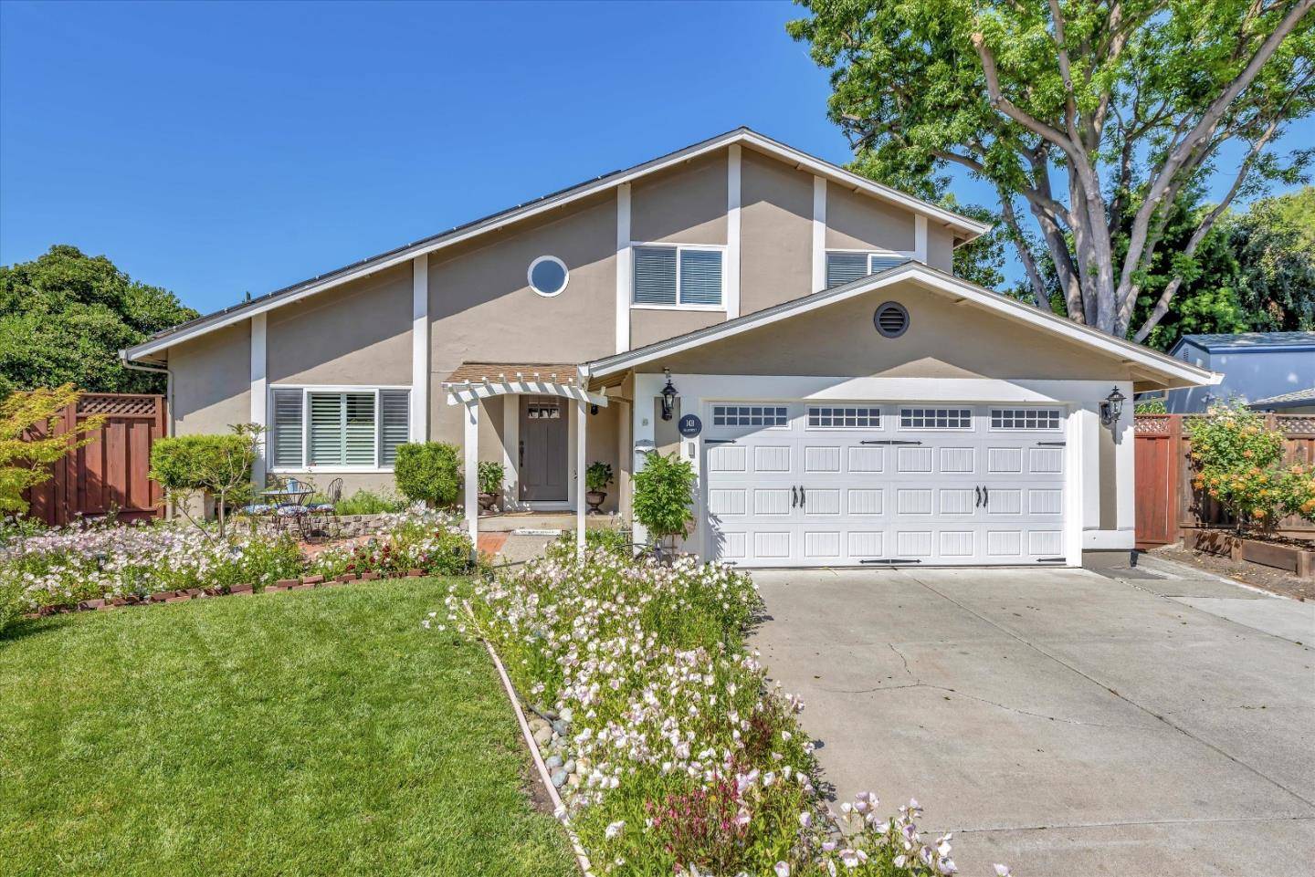 San Jose, CA 95118,1418 Willowtree CT