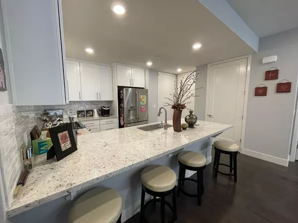Foster City, CA 94404,1038 Foster Square LN 202