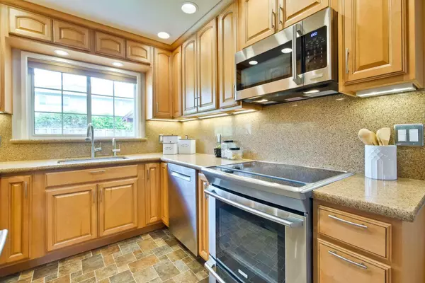 Sunnyvale, CA 94087,915 W Cardinal DR