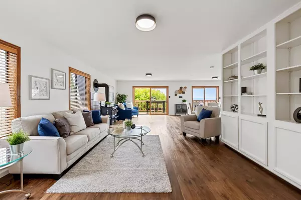 Moss Beach, CA 94038,852 Buena Vista ST