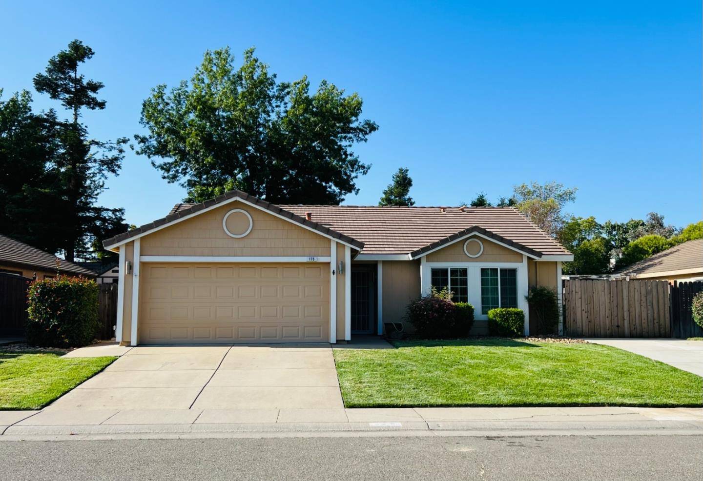 175 Danny DR, Galt, CA 95632