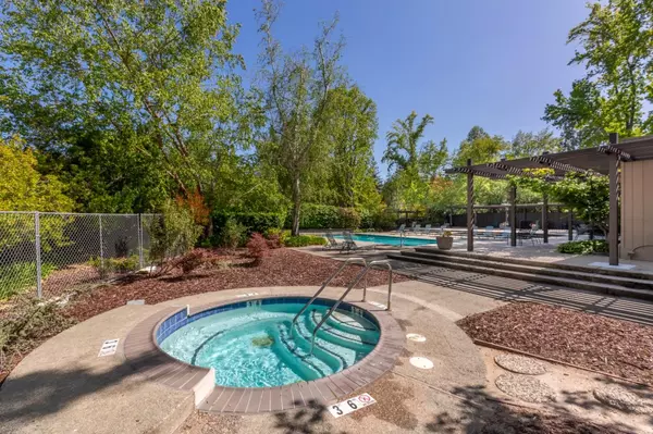 Menlo Park, CA 94025,1256 Sharon Park DR