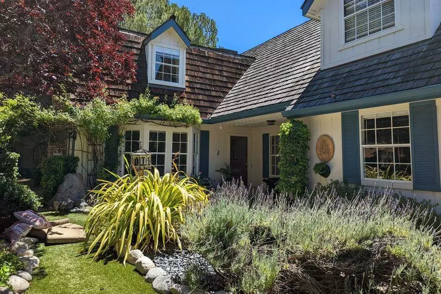 25 La Rancheria, Carmel Valley, CA 93924