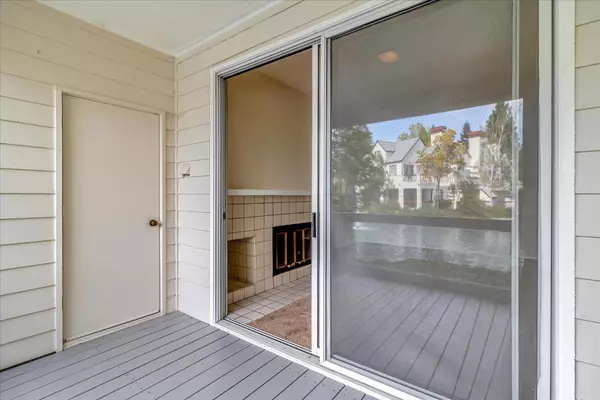 Redwood City, CA 94061,903 Chelsea WAY