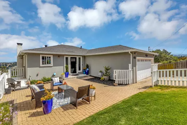 Belmont, CA 94002,2517 Read AVE