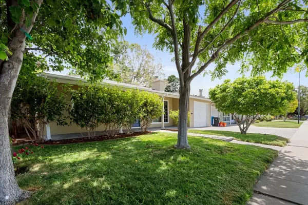 San Mateo, CA 94403,3913 Oneill DR