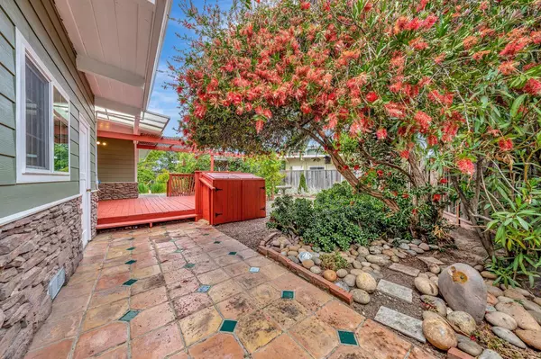 San Mateo, CA 94403,1583 Roberta DR
