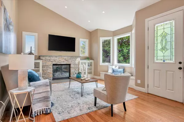 Brisbane, CA 94005,202 Glen Park WAY