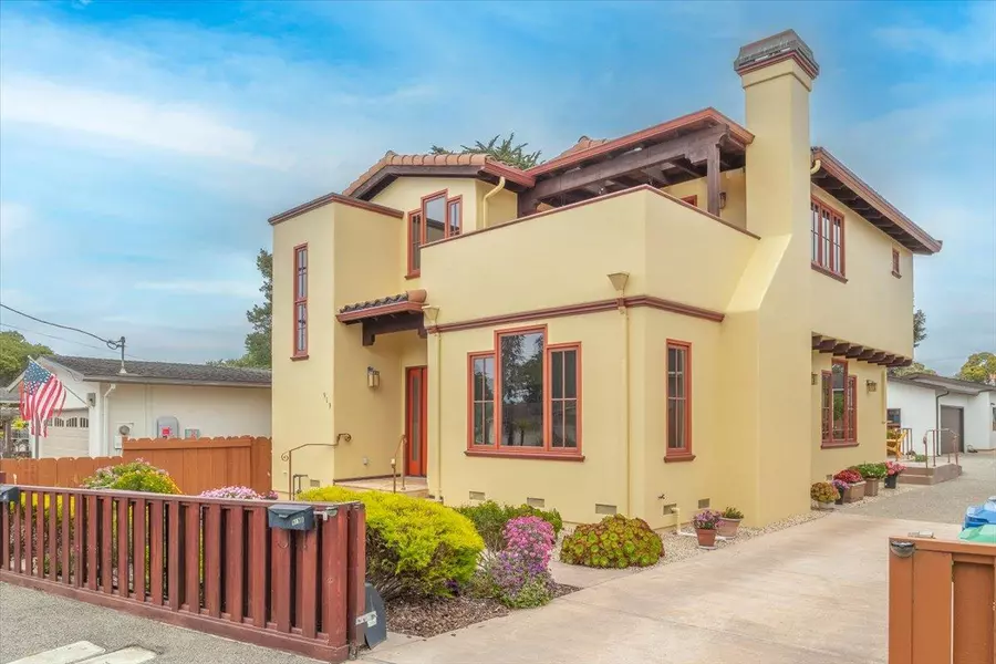 919 Cedar ST, Pacific Grove, CA 93950