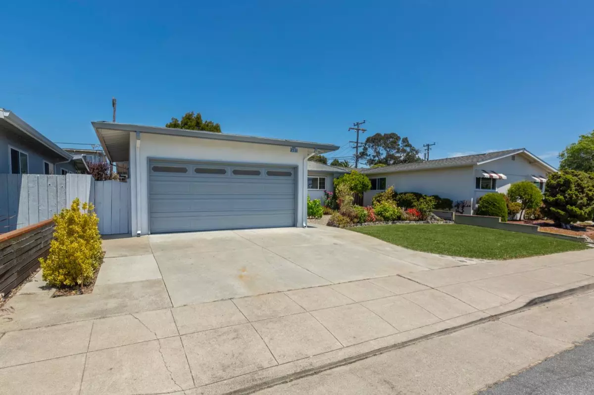 San Mateo, CA 94403,2531 Holland ST