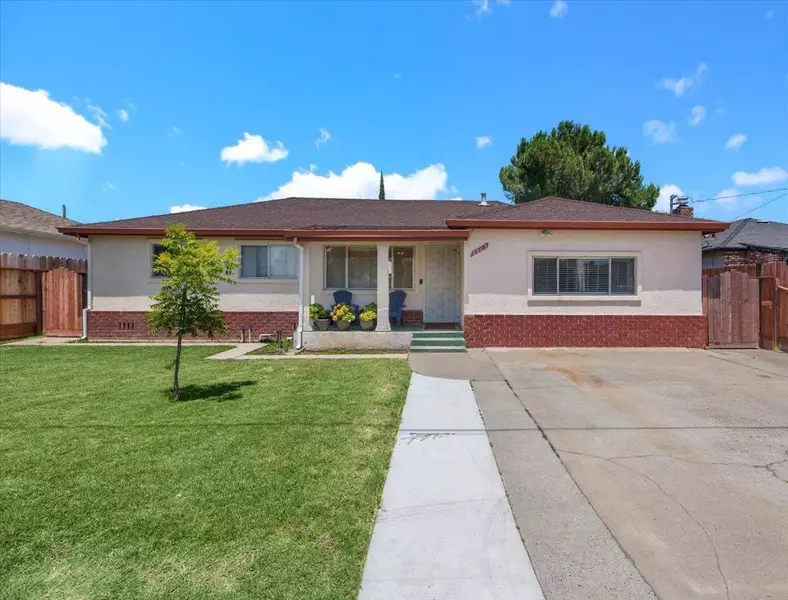 2905 Azalea CT, Ceres, CA 95307