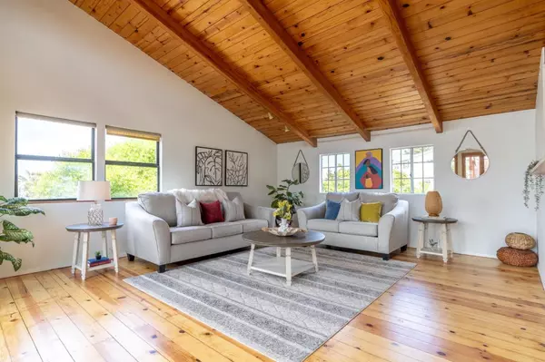 Pacifica, CA 94044,424 Buel AVE