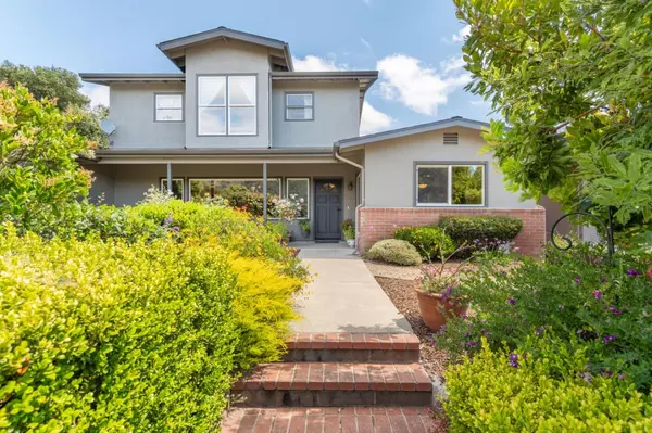 Carmel Valley, CA 93924,2 Merrill WAY