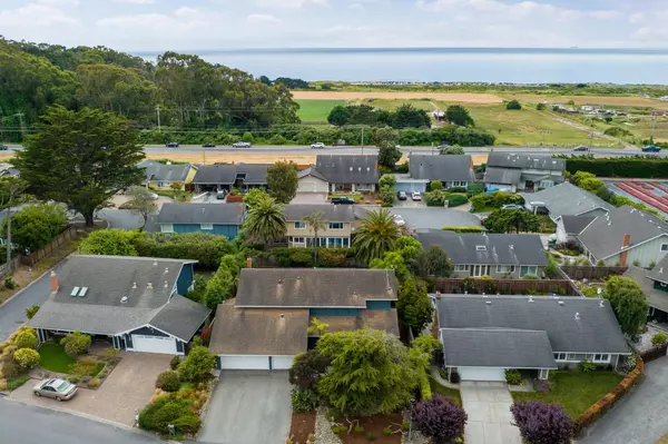 Half Moon Bay, CA 94019,2036 Touraine LN