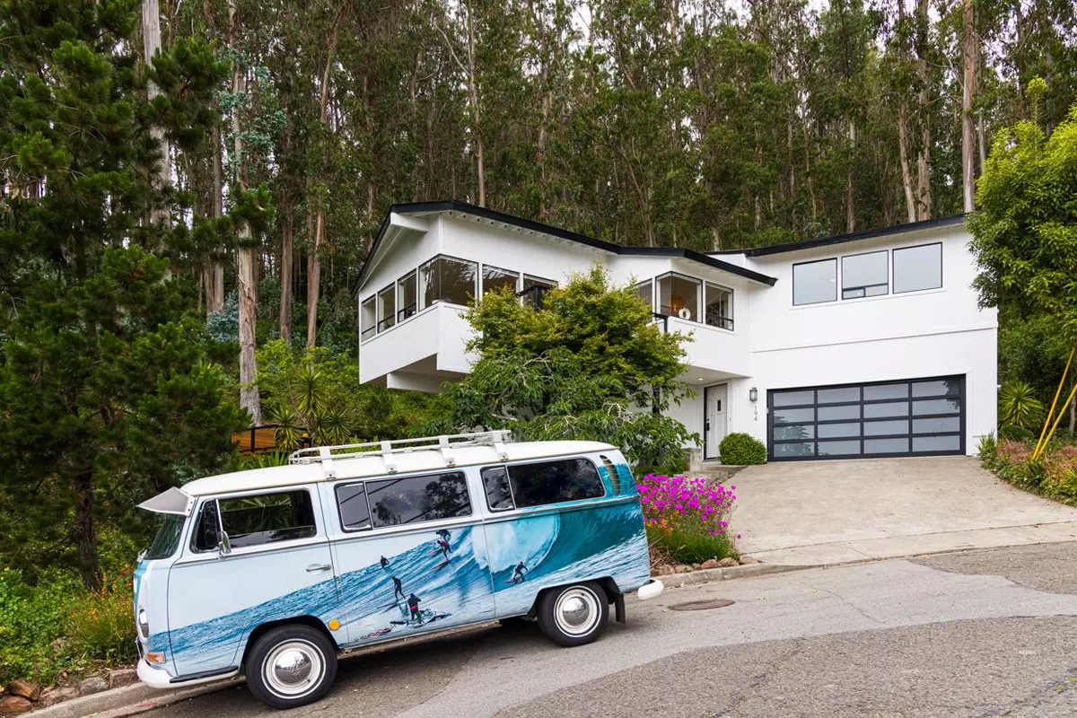 El Granada, CA 94019,194 Del Monte RD