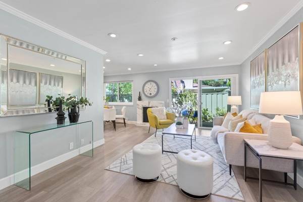 1070 Mercedes AVE 11, Los Altos, CA 94022