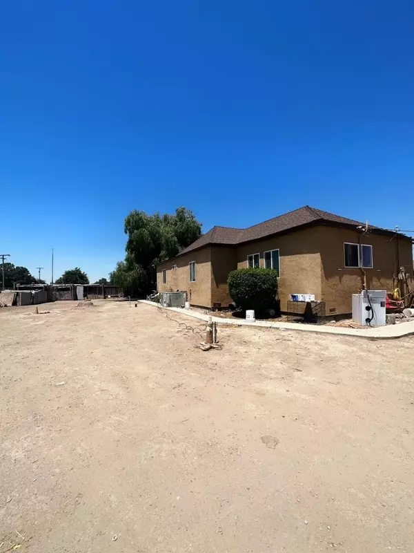 Los Banos, CA 93635,19218 Middle RD