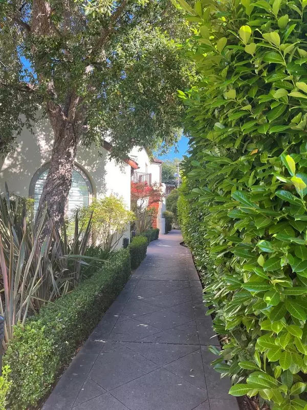 San Mateo, CA 94402,143 W 3rd AVE 14