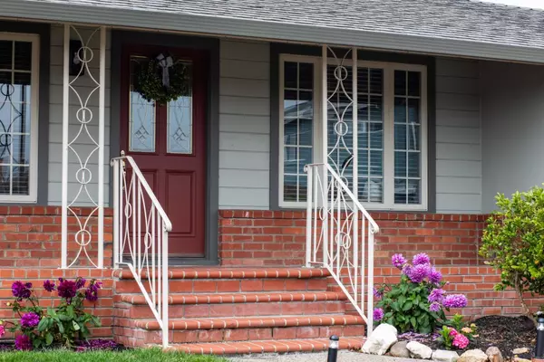 South San Francisco, CA 94080,533 Serra DR