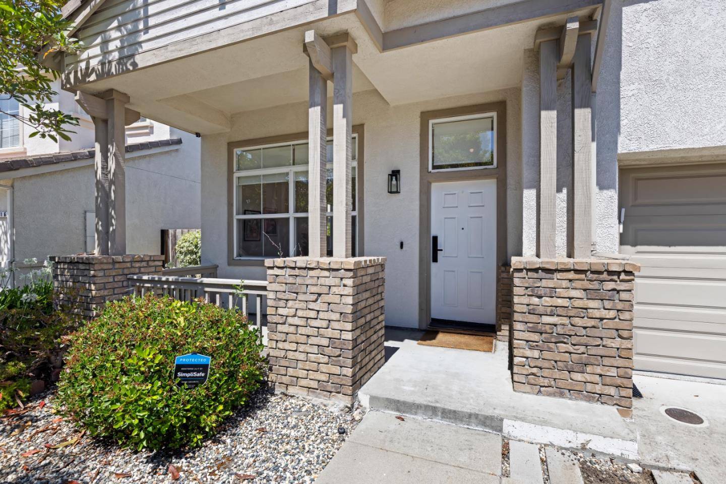 Hayward, CA 94544,132 Berry AVE