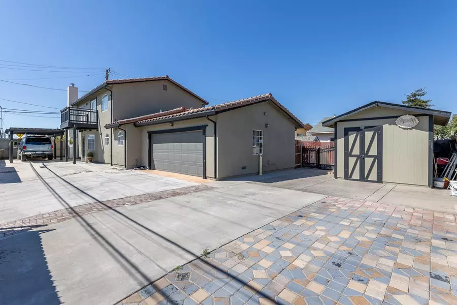 17105 El Rancho WAY, Salinas, CA 93907