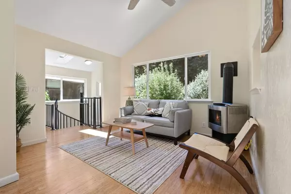 Felton, CA 95018,127 Beth DR