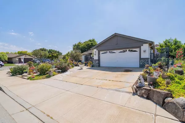 Gonzales, CA 93926,862 Palomino WAY