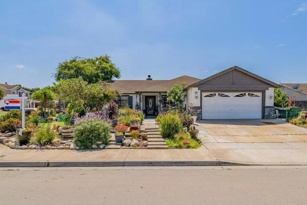 Gonzales, CA 93926,862 Palomino WAY