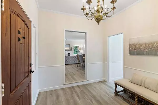 Hillsborough, CA 94010,547 El Arroyo RD