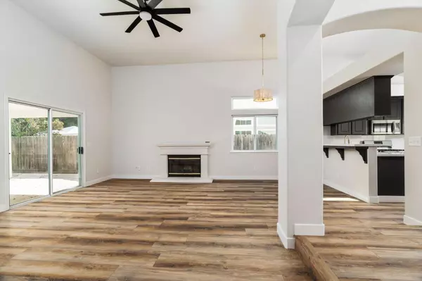 Fresno, CA 93720,2597 E Plymouth WAY