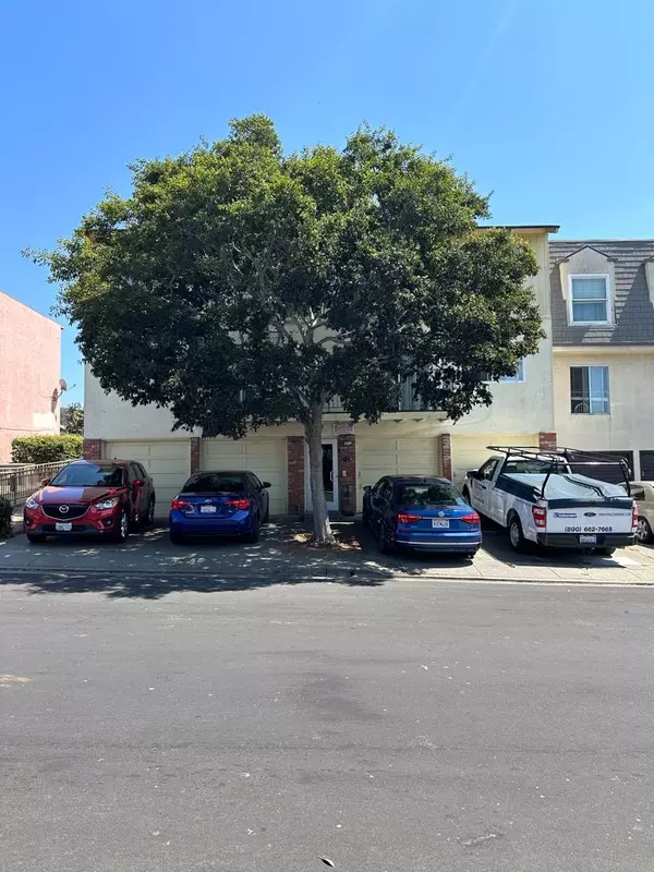 South San Francisco, CA 94080,352 Susie WAY