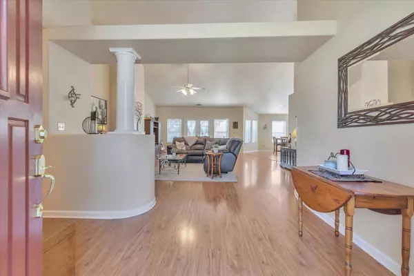 Hollister, CA 95023,525 Bobbys LN