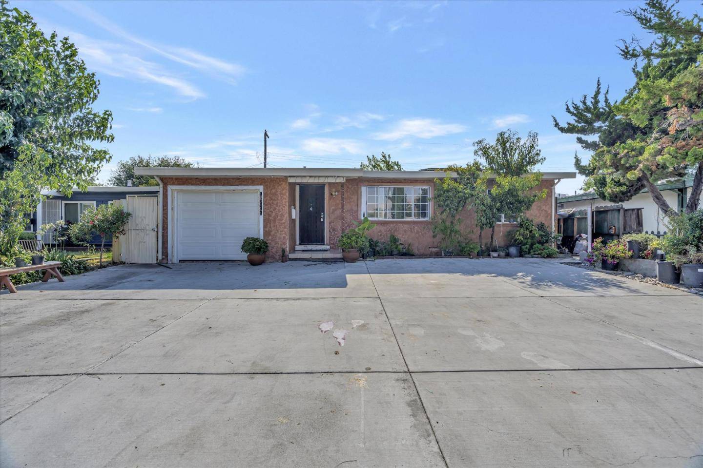 San Jose, CA 95127,10111 Lyndale AVE
