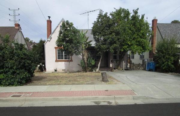 340 W C ST,  Dixon,  CA 95620