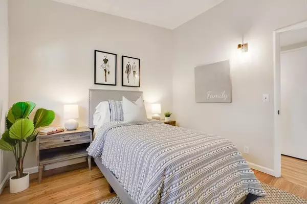 Menlo Park, CA 94025,49 Lorelei LN